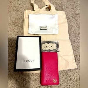 Hot Pink IPhone 7 Gucci phone case